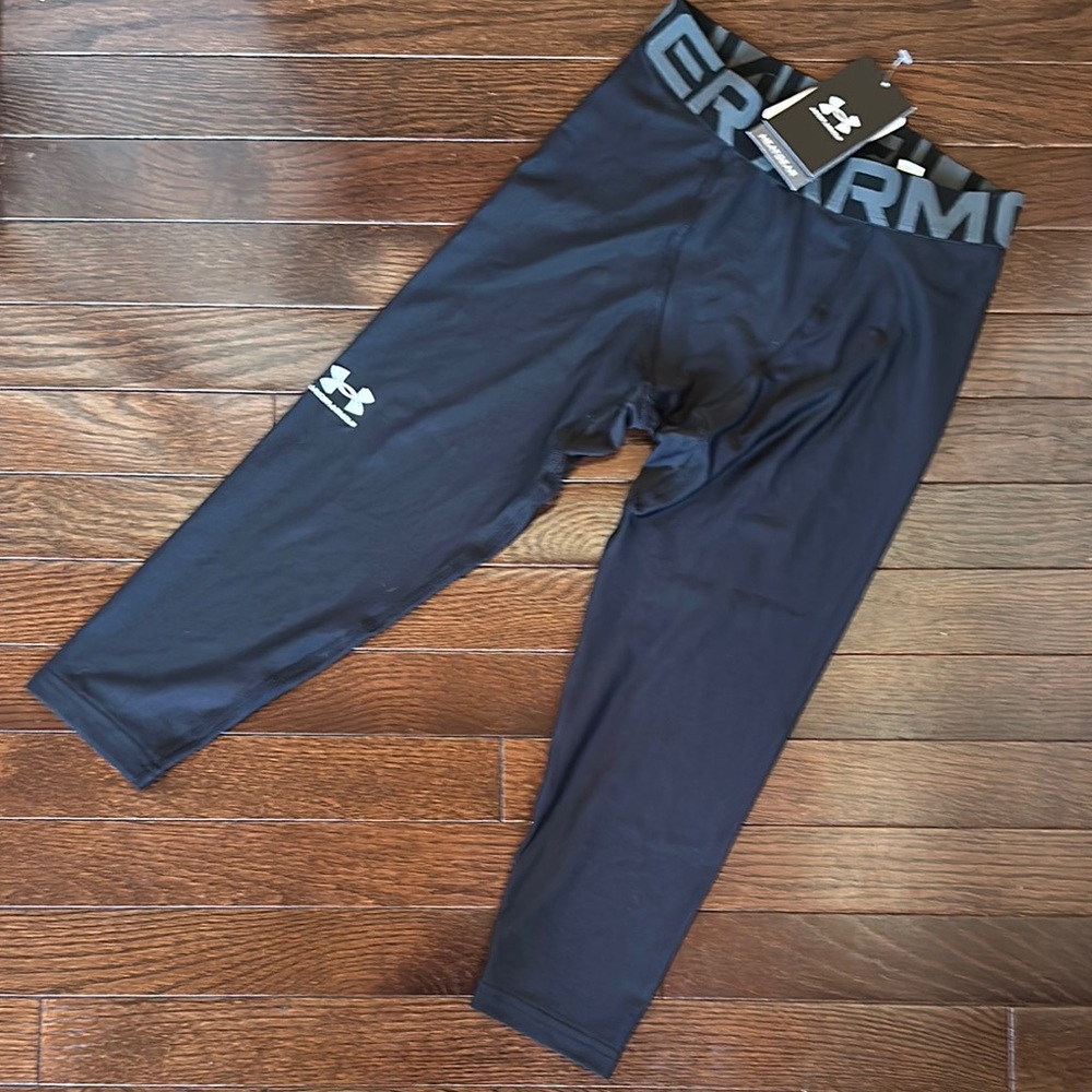NWT Under Armour Black Compression Leggings